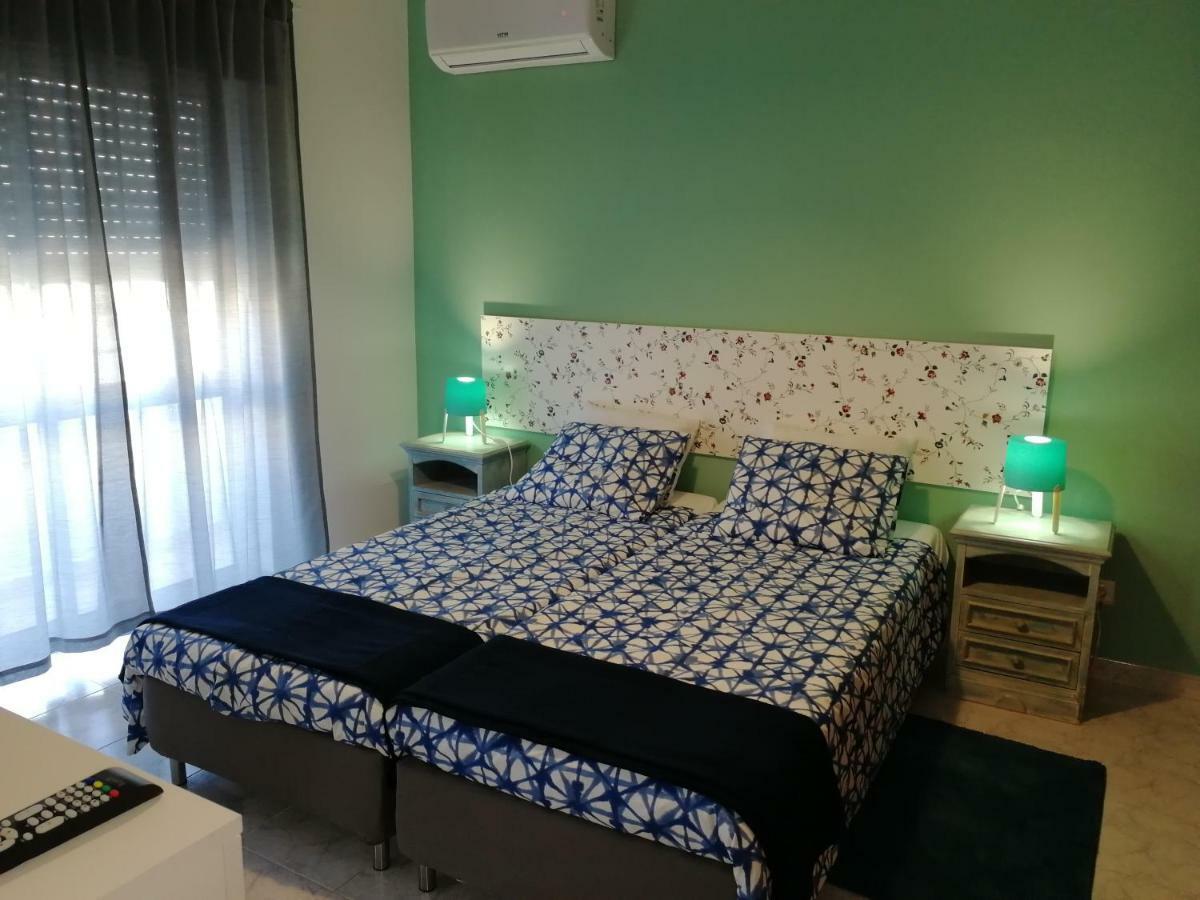 Ocean'S 7 - Lagos Guest House Buitenkant foto